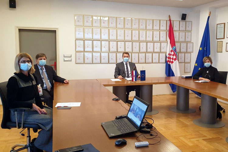 Slika /slike/Vijesti/Potpisi/Potpis ugovora.jpg